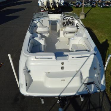 2004 Stingray 240 bowrider