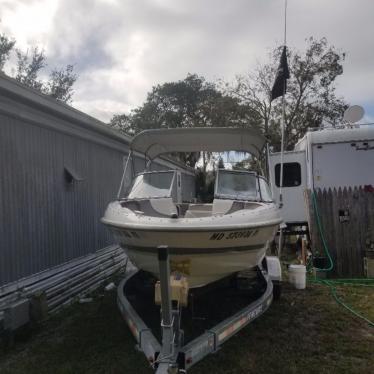 2006 Bayliner maxum