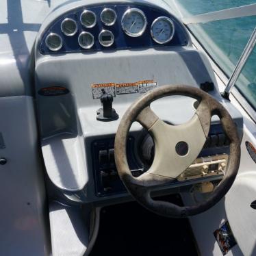 2004 Bayliner 265