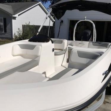 2014 Bayliner element e16