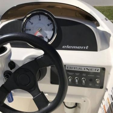 2014 Bayliner element e16