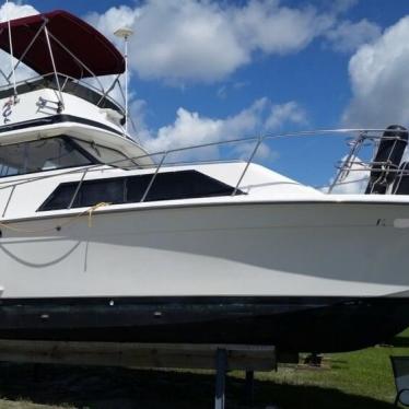 1976 Trojan 30 flybridge express