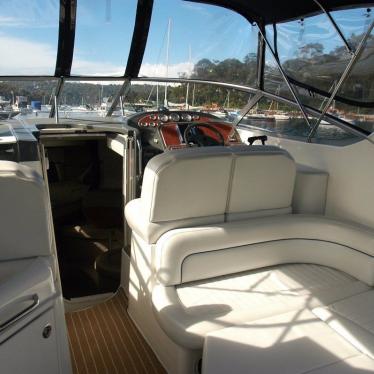 2004 Bayliner 305