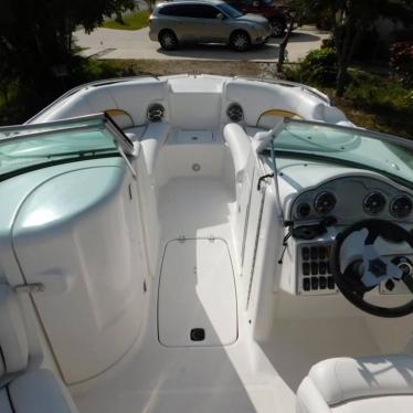 2013 Hurricane 2000 sundeck