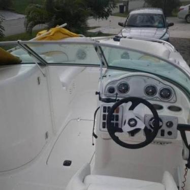 2013 Hurricane 2000 sundeck