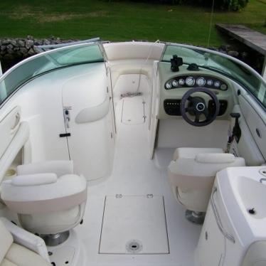 2004 Chaparral 260 ssi sportboat