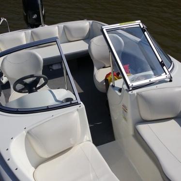 2011 Bayliner 160