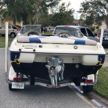 2004 Stingray 200lx 270hp volvo penta 5.0 gxi