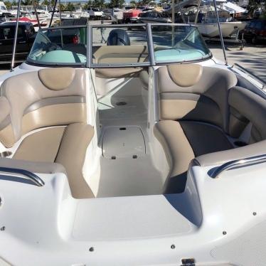 2015 Hurricane 2200 sun deck