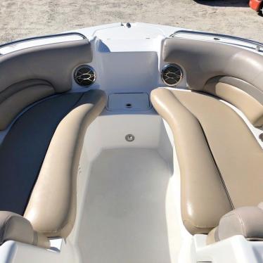 2015 Hurricane 2200 sun deck