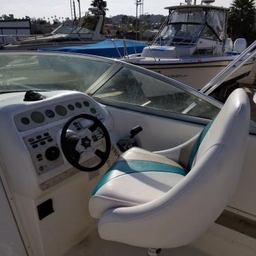 1996 Rinker fiesta vee 266