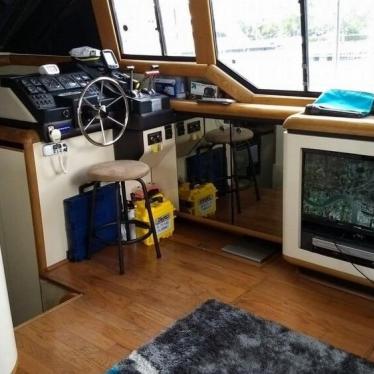 1990 Bayliner 4387 aft cabin motoryacht