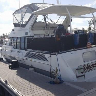 1990 Bayliner 4387 aft cabin motoryacht