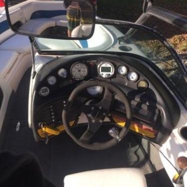 1999 Nautique 210