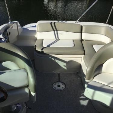 2006 Sea Ray 220 sundeck