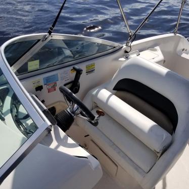 2004 Hurricane 217 sundeck