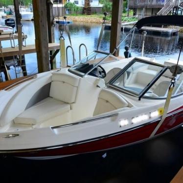 2009 Bayliner 205