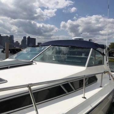 1989 Sea Ray 390 express cruiser