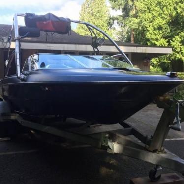 1989 Bayliner ski challenger 2081