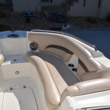 2012 Hurricane 2400 sun deck