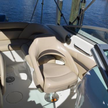 2012 Hurricane 2400 sun deck