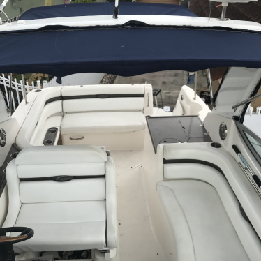 2009 Rinker 280 express cruiser