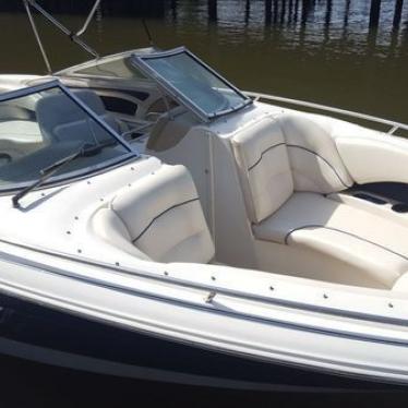 2000 Sea Ray bowrider 230 signature