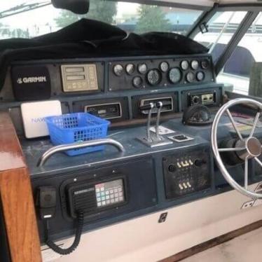 1986 Sea Ray 390 express