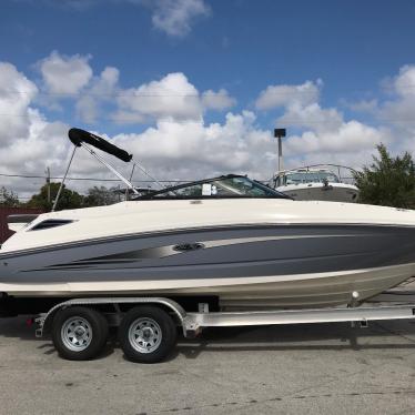 2016 Sea Ray 220