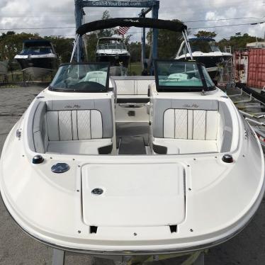 2016 Sea Ray 220