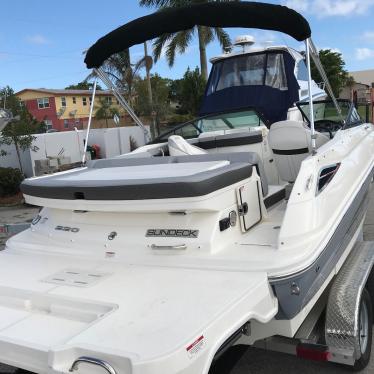 2016 Sea Ray 220