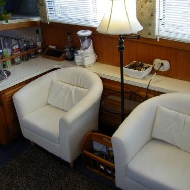 1987 Silverton 40' aft cabin