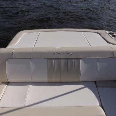 2013 Sea Ray 220 sundeck