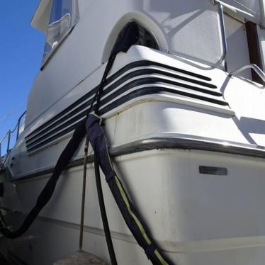 1989 Sea Ray 440 aft cabin