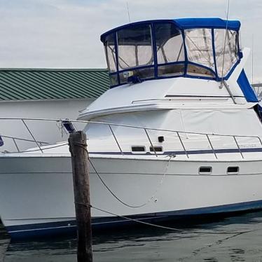 1988 Bayliner 3218 aft cabin