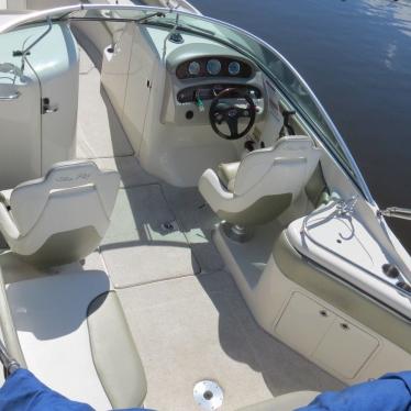 2007 Sea Ray 240 sundeck