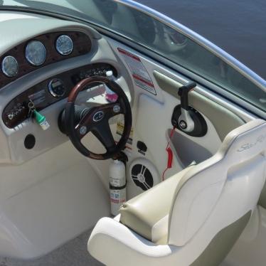 2007 Sea Ray 240 sundeck