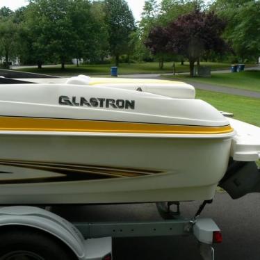 2008 Glastron gt185