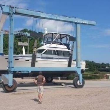 1988 Bayliner 3818