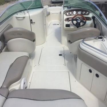 2004 Sea Ray 240 sundeck