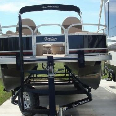 2014 Sun Tracker fishin' barge 24 signature series