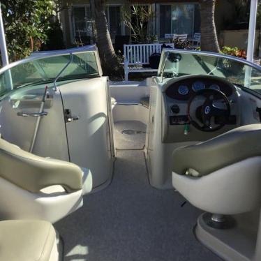 2006 Sea Ray 220 sundeck