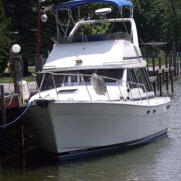 32 Foot Bayliner Motor Yacht 1986 for sale for $ - Boats-from-USA.com