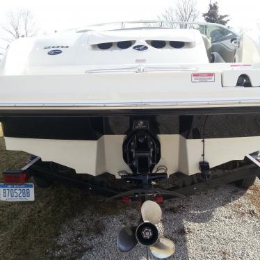 2006 Sea Ray sundeck 200