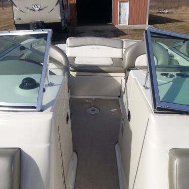 2006 Sea Ray sundeck 200