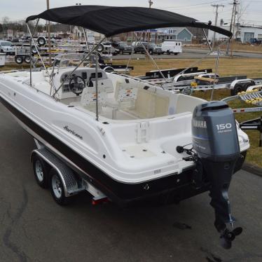 2015 Hurricane 231 sun deck sport