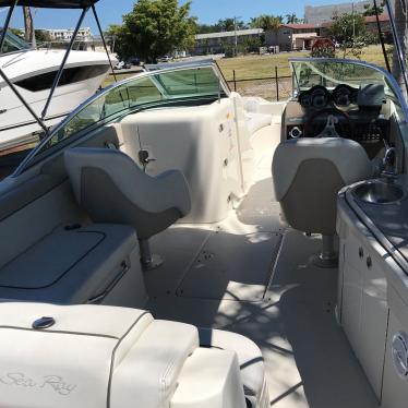 2010 Sea Ray 260 sundeck