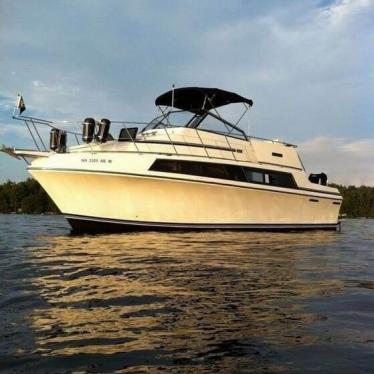 1986 Carver 3297 mariner