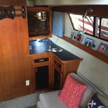 1986 Carver 3297 mariner