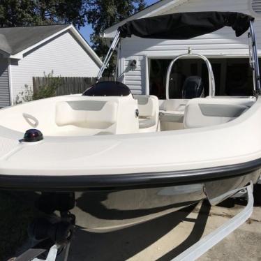 2014 Bayliner element e16